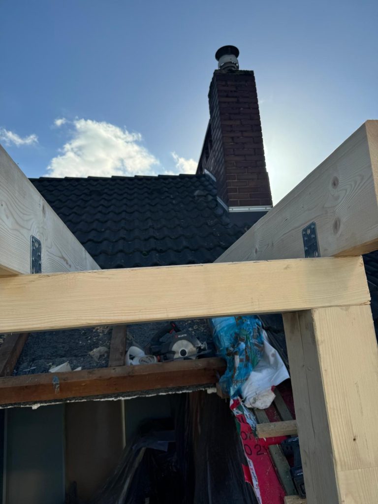 Dachgaube – Holzkonstruktion am Schornstein – FDX-Planungsbüro Düsseldorf