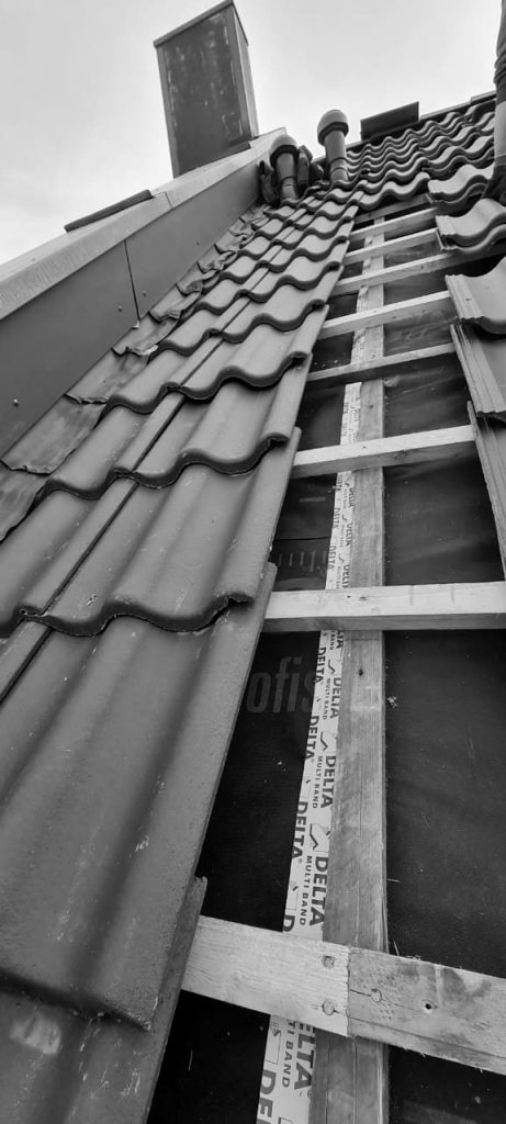 Neueindeckung am Schornstein – Dachausbau mit Pool-Sanierung in Hamburg, FDX-Planungsbüro